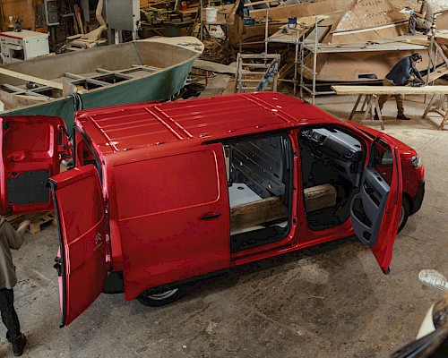 Citroën Jumpy Seitenansicht – große Ladeöffnung und kompakte Außenmaße