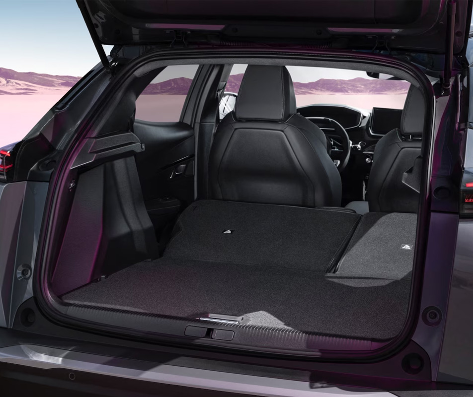 Geräumiger Kofferraum im PEUGEOT 2008 – ideal für Alltag und Freizeit