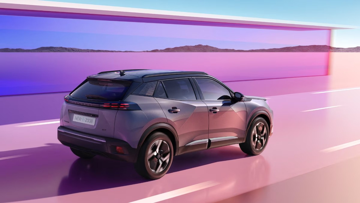 PEUGEOT 2008 mit modernen Fahrerassistenzsystemen für mehr Sicherheit