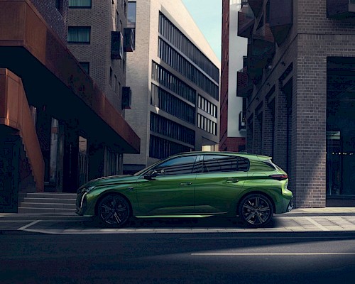 Peugeot 308 im urbanen Umfeld – stilvoll unterwegs in der Stadt