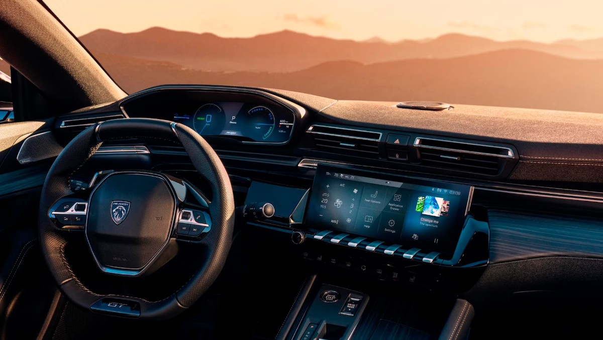 PEUGEOT 508 Cockpit mit digitalem i-Cockpit und ergonomischer Mittelkonsole
