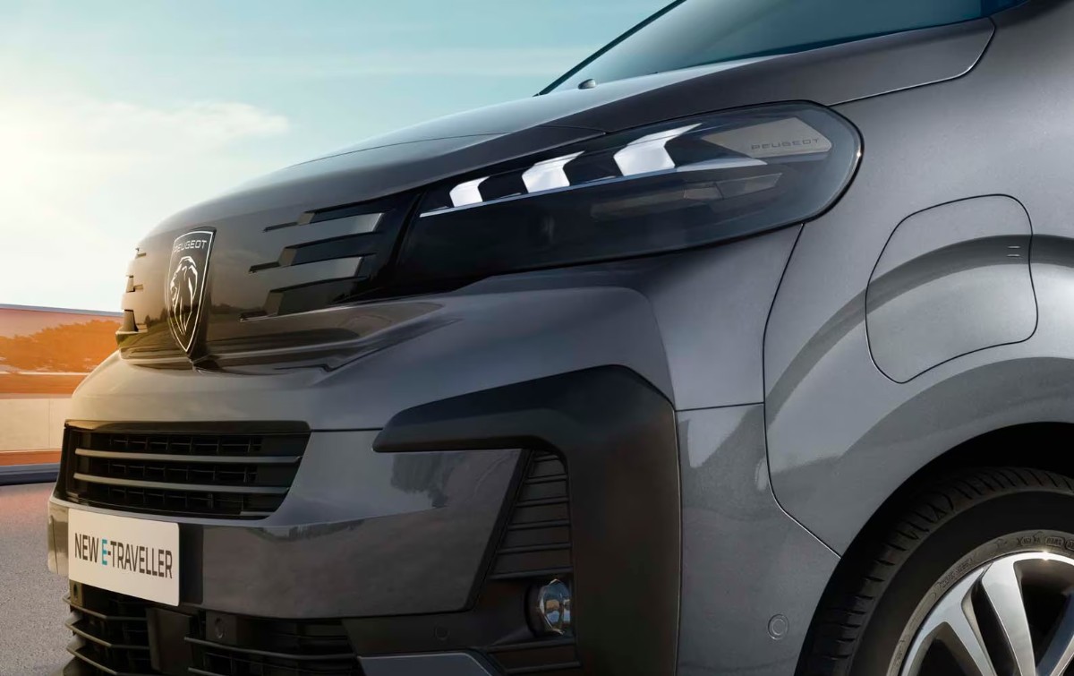PEUGEOT Traveller Rückansicht – großer Kofferraum für Gepäck oder Ausrüstung