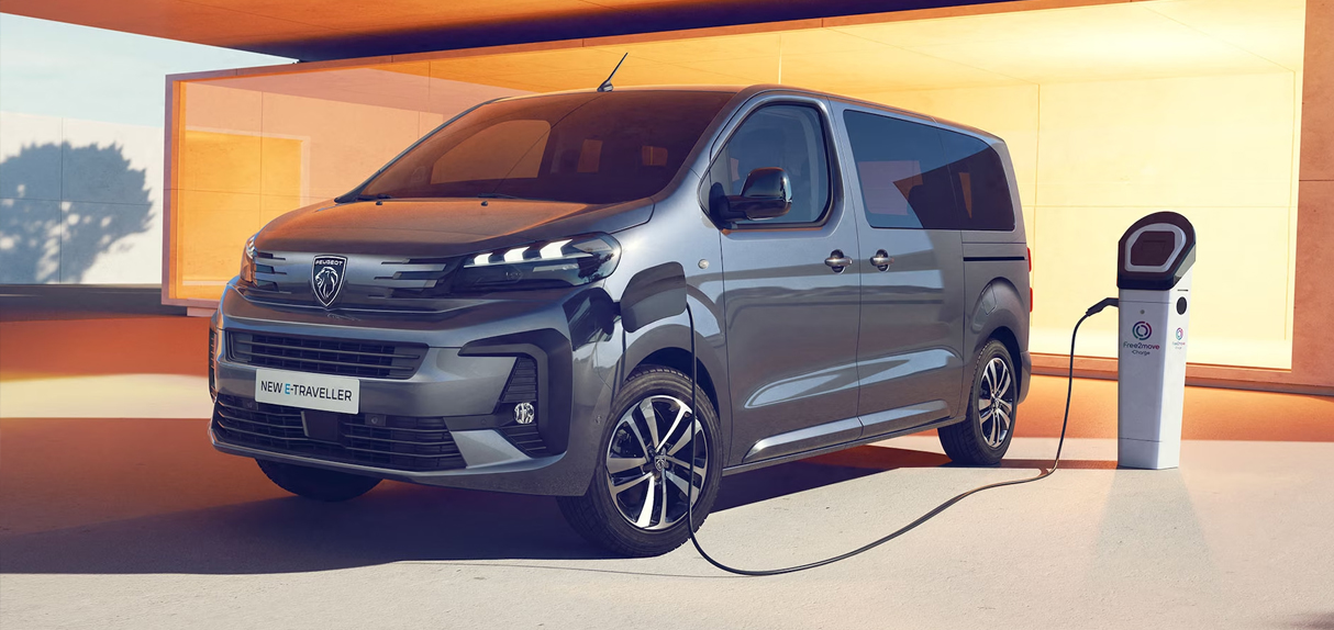 PEUGEOT Traveller Frontansicht – geräumiger Van mit elegantem Design