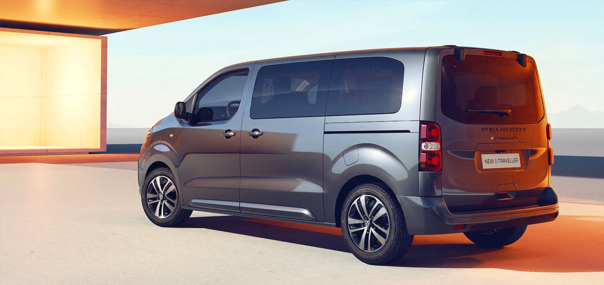 PEUGEOT Traveller Seitenansicht – stilvoller Großraumvan für Familie oder Business