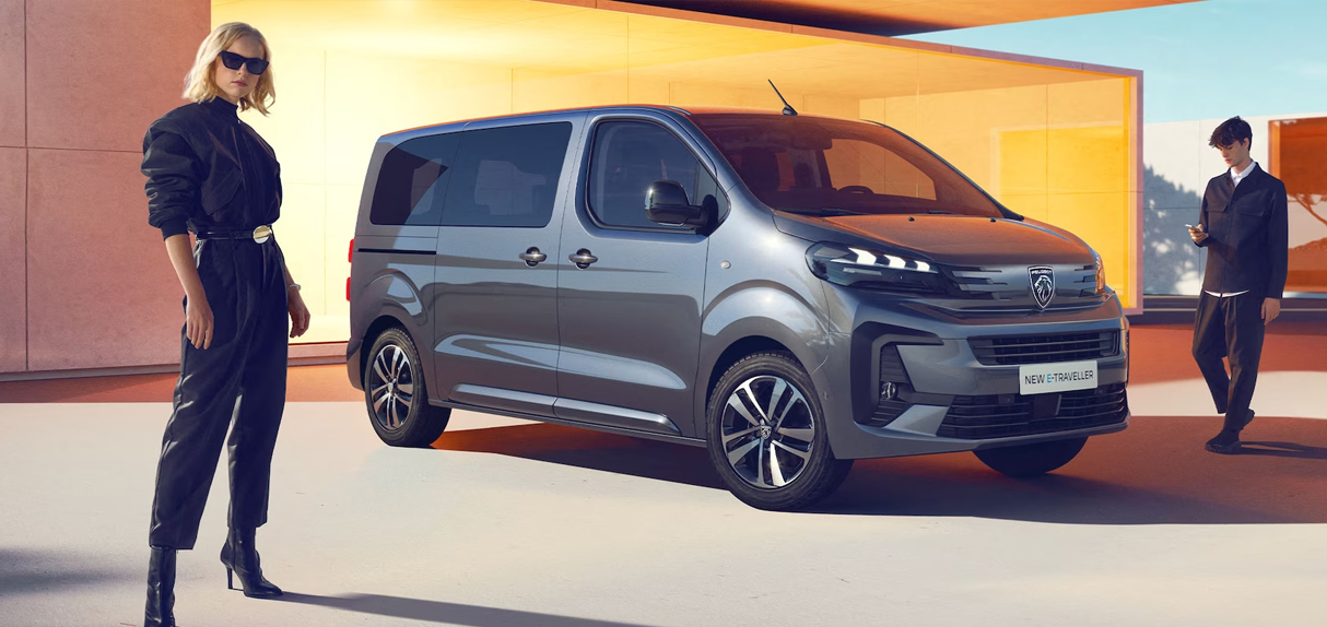PEUGEOT Traveller unterwegs – komfortables Reisen mit viel Platz und Technologie