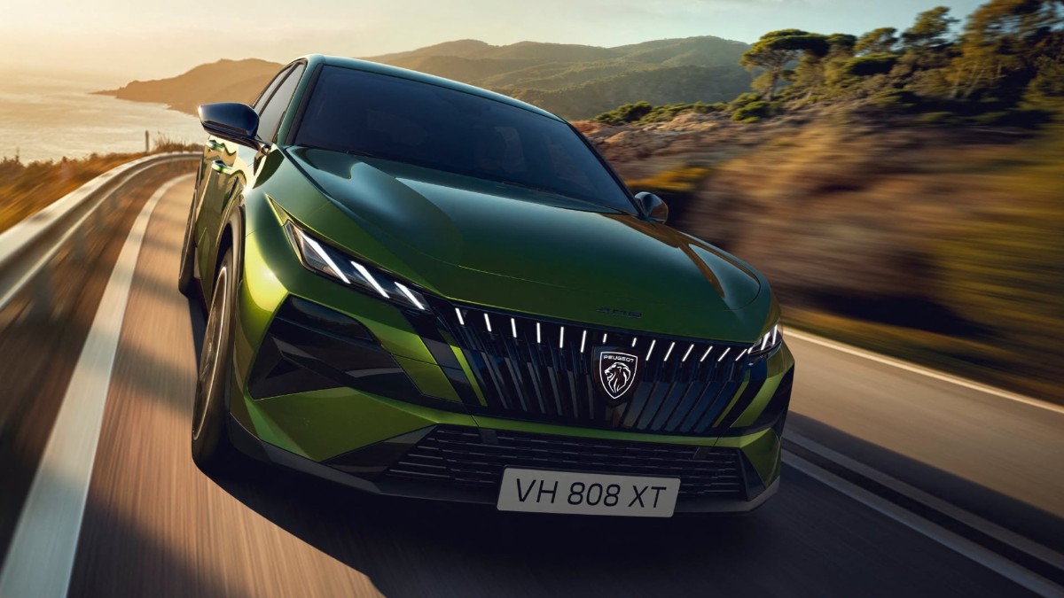 PEUGEOT 408 Scharf gezeichnete Linien.