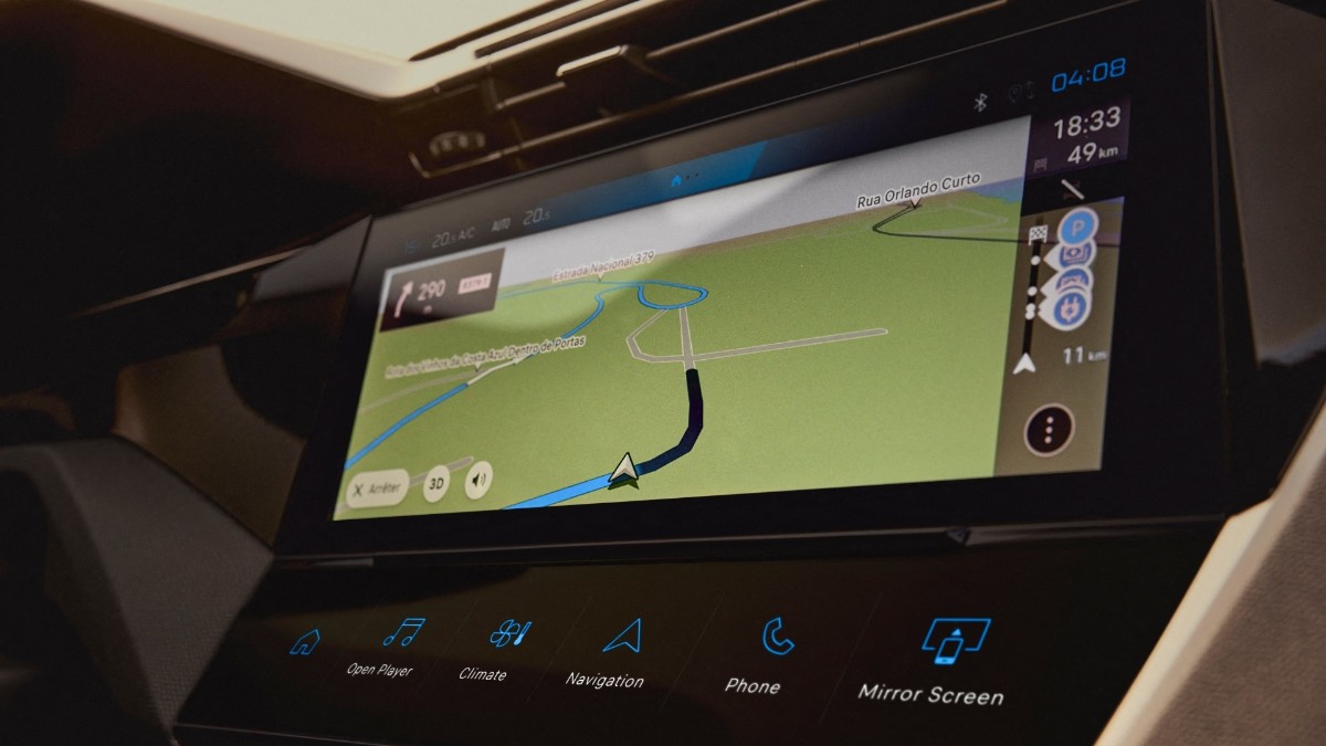 PEUGEOT 408 Vernetzte Navigation, Sprachbefehle, ChatGPT und Fernsteuerungsfunktionen für ein nahtloses Fahrerlebnis.