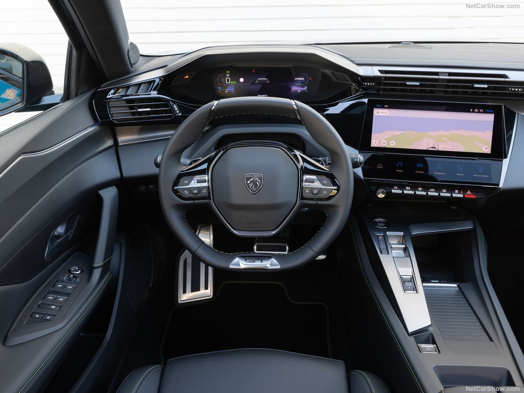 PEUGEOT 408 Lenkrad – kompaktes Design mit Steuerungselementen